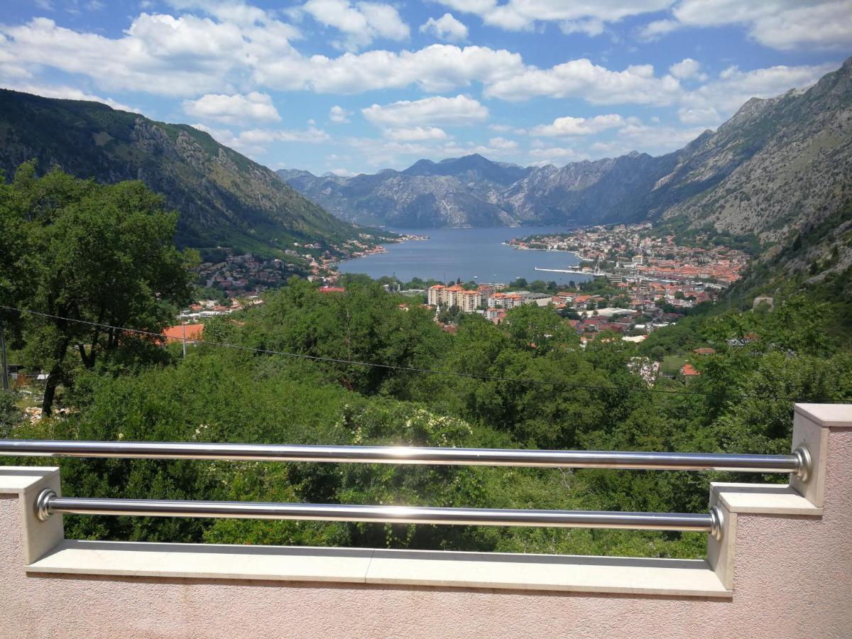 Tim Lägenhet Kotor Exteriör bild